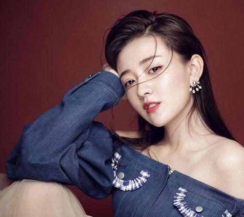 圈内人爆料梁洁视频,圈内人揭秘不为人知的幕后故事  第1张